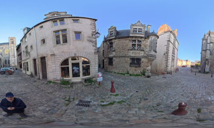 VR360 - 8K 50 Ips -  LE MANS Vers la cathèdrale VR360 - 8K 50 Ips -  LE MANS Vers la cathèdrale