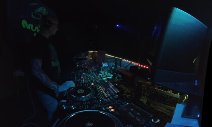 DJ Paul Carson Live In Mix VR180 8K - 90s RAVE VR Video DJ Paul Carson Live In Mix VR180 8K - 90s RAVE VR