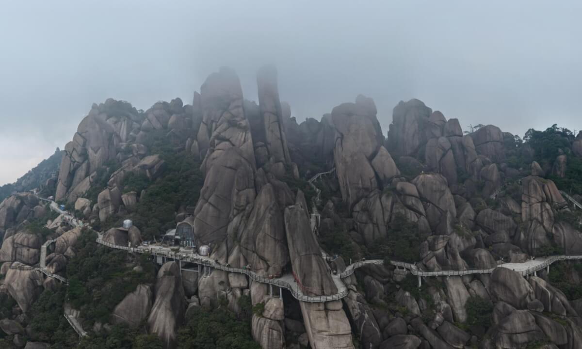 江西灵山 上山电梯 天空之境