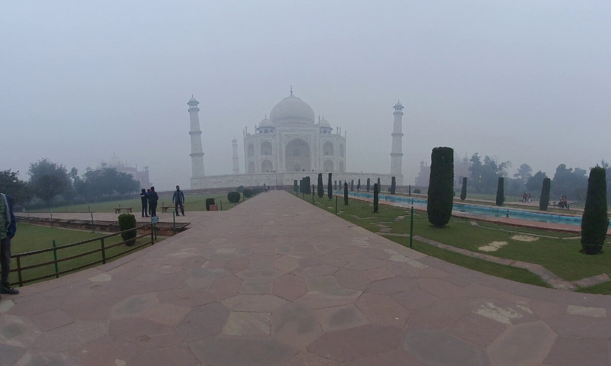 Taj Mahal - a view from the courtyard in VR180