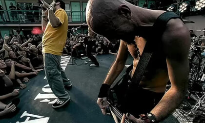 System Of A Down - Chop Suey! (Official HD Video)_Full-HD_55_5_RIGHT_ONLY_auto_v1.8.3_LRF_Full_SBS