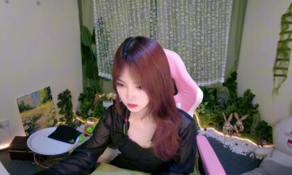 Discover RuiRui Channel. Immersive VR Experience on DeoVR