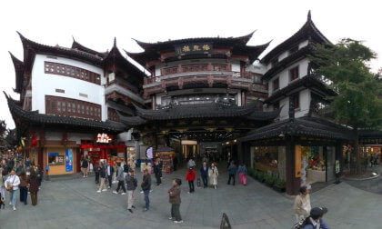 Walking through Yuyuan Old Street 豫园老街, Shanghai, China