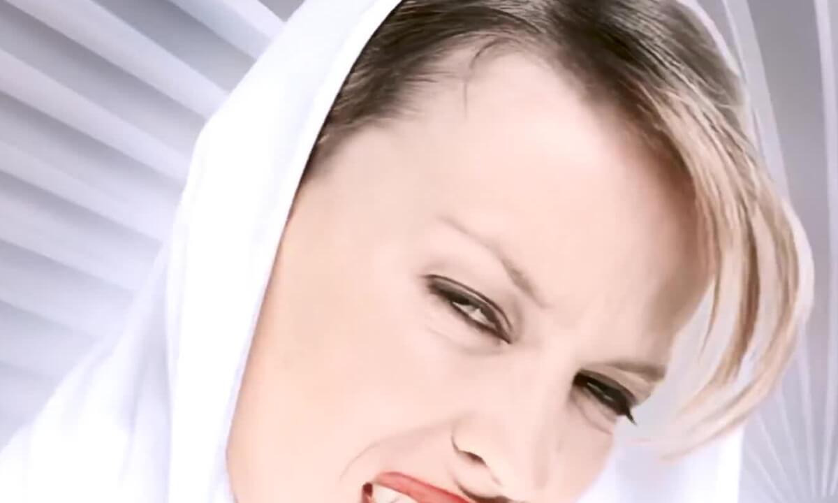 Kylie Minogue - Can't Get You Out Of My Head (Remastered 4K)_Full-HD_60fps_55_5_RIGHT_ONLY_auto_v1.8.3_LRF_Full_SBS