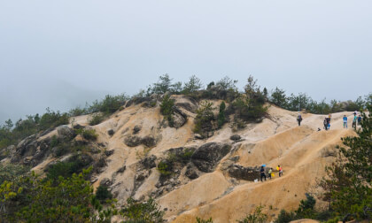Tiantai Mountain Hiking • China • VR180 Slideshow
