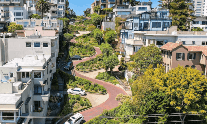 Lombard St. San Francisco on July 4th VR Video Lombard St. San Francisco on July 4th VR