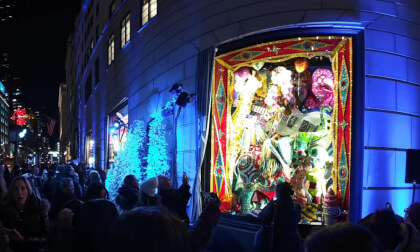 VR180 of the luxurious brand's new store windows just released
