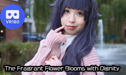 The Fragrant Flower Blooms with Dignity Cosplay