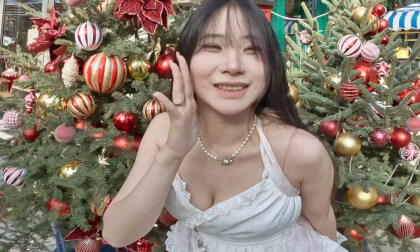 (3d vr180 8k) Could you stay with me through Christmas?