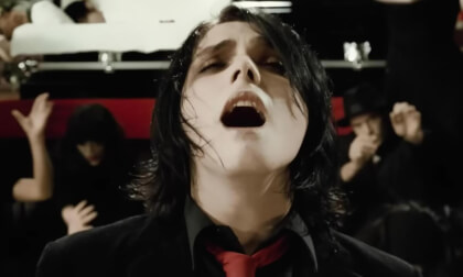 My Chemical Romance - Helena [Official Music Video - 4K Film Restored]_4K_55_5_RIGHT_ONLY_auto_v1.8.3_LRF_Full_SBS