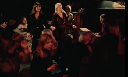 ABBA - Dancing Queen (Official Music Video)_4K_55_5_RIGHT_ONLY_auto_v1.8.6_LRF_Full_SBS