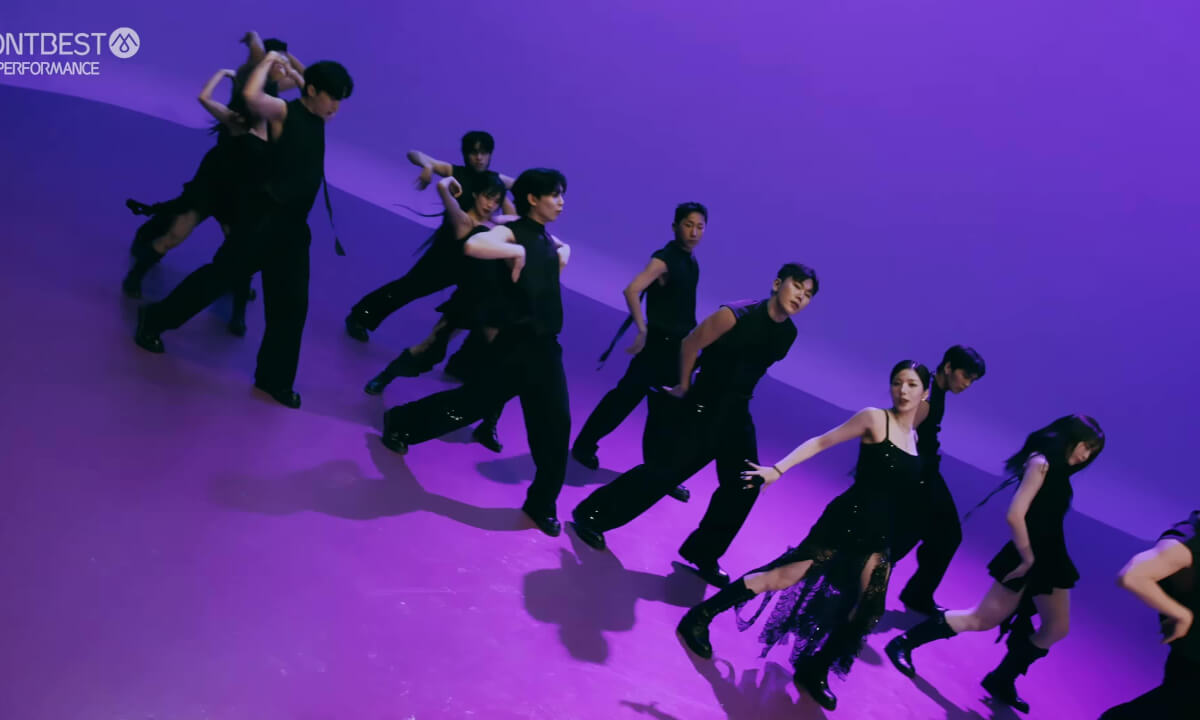 KWON EUNBI - Hello Strangers - Rock3D - VR Video | DeoVR