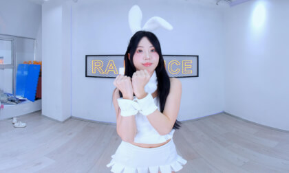 1221Jiaqi‘s Cute Bunny Dance