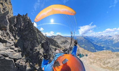 360° 8K Paragliding #356: Thermalling in very rough terrain near Giggler Spitze / Fiss