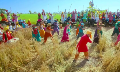 Yamla Pagla Dewaana 2011-
