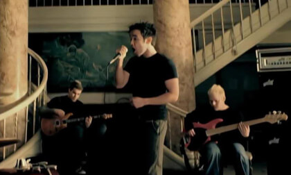 Hoobastank - The Reason 4K 2160p HD HQ_Full-HD_55_5_RIGHT_ONLY_auto_v1.8.6_LRF_Full_SBS