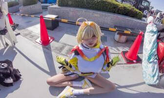 NIKKE Elegg cosplay slide show at comiket 2025 winter