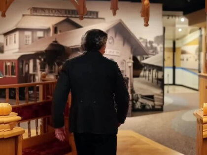 Henry Bennett visits his museum and studio in the Wisconsin Dells