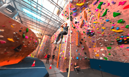 a few mins of the world record rope climb in 180vr 3d