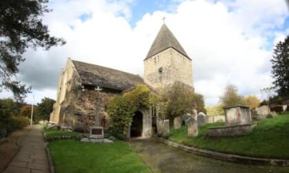 St Peter's Church - Limpsfield 03