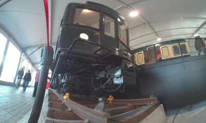 300 Series (Train)