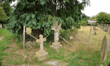 St Marys graveyard - Oxted 007