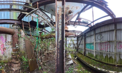 Between Giants - Abandoned Factory (360° View)