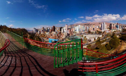Vía balcón ciudad de La Paz