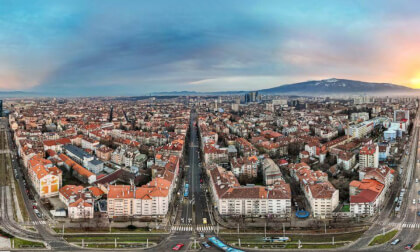 DB Travel Club 📸 – Have a Look 360 🎥 The Russian Monument Sofia 🇧🇬
