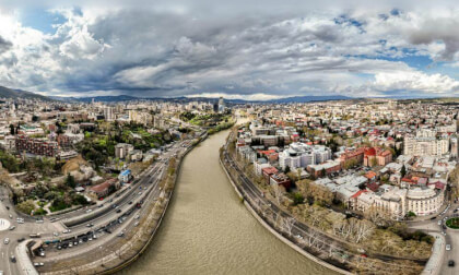 DB Travel Club 📸 – Have a Look 360 🎥 Galaktioni Bridge (გალაკტიონ ტაბიძის ხიდი) Tbilisi Georgia 🇬🇪
