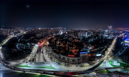 DB Travel Club 📸 – Have a Look 360 🎥 Heroes’ Square at night Tbilisi Georgia 🇬🇪