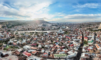 DB Travel Club 📸 – Have a Look 360 🎥 Thousands gathered at Sameba Cathedral to pay their final respects Tbilisi Georgia 🇬🇪