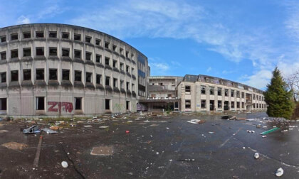 Stood out Front - Abandoned Office Building (360° View)