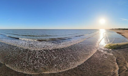Incoming Tide — Normandy Sunrise in 360°