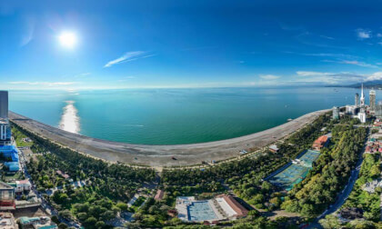 DB Travel Club 📸 – Have a Look 360 🎥Sheraton Batumi - Black Sea on one side and the Adjara mountains, Batumi Bay,  Georgia 🇬🇪