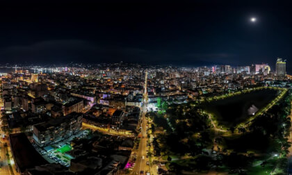 DB Travel Club 📸 – Have a Look 360 🎥Azure Tower corner/Batumi Central Park. Batumi Bay Georgia 🇬🇪