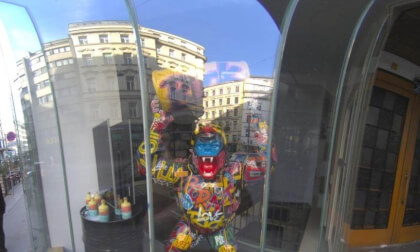 gorrilla store statue