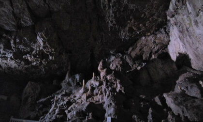 Pooles Cavern Poached Egg Stalagmites.