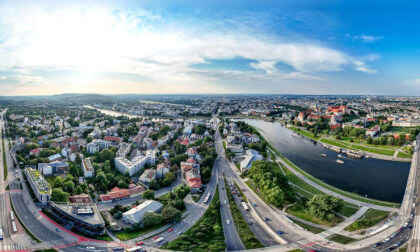DB Travel Club 📸 – Have a Look 360 🎥Rondo Grunwaldzkie - Kraków from above the tram crossing Kraków Poland 🇵🇱