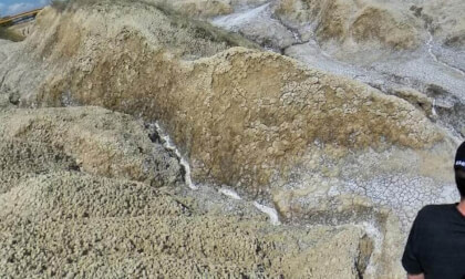 Exploring the Lunar Landscape on Earth! (Mud Volcanoes VR 360°) 2/4