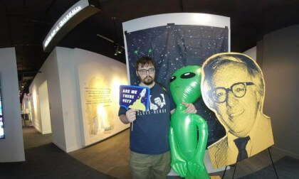dan with the aliens