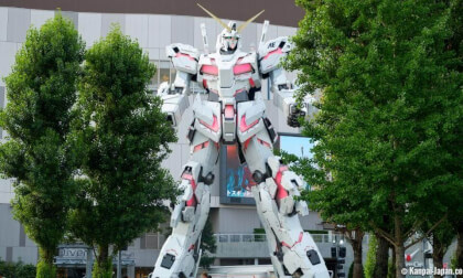 Life-Sized Gundam Statue in 3D