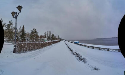 Snowfall embankment city (1)