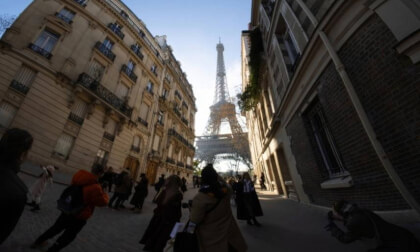 Paris - Eiffel From the Street