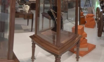 second-hand store VR Photo second-hand store VR