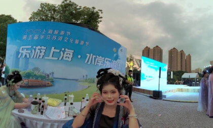 The ancient-style beauty at the market VR Photo The ancient-style beauty at the market VR