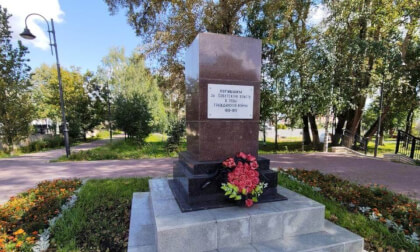 Obelisk to those who died for the Soviet power