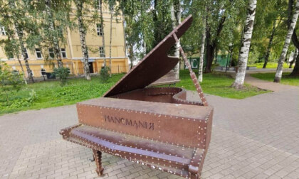 Grand piano