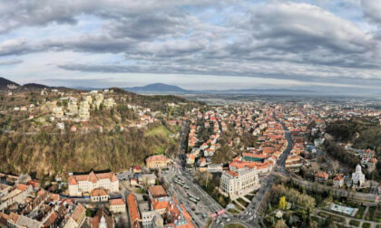 aerial-drone-panoramic-view-old-brasov-centre-romania