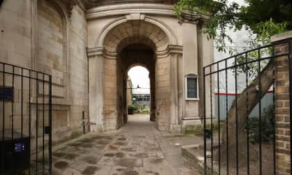 Historical entrance to London Bridge